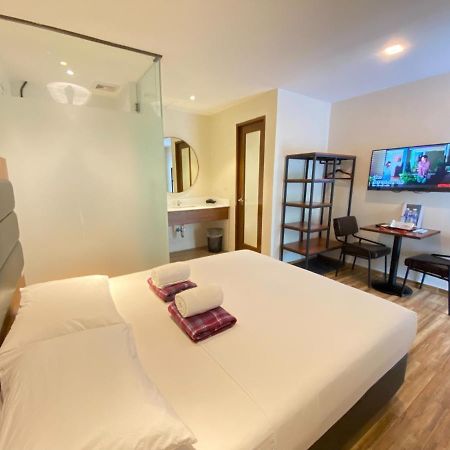 The Hub District Garden Suites Pasay Exterior foto